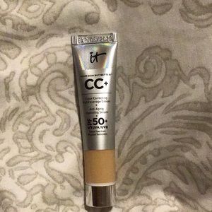 It Cosmetics CC+Color Correcting Face Cream